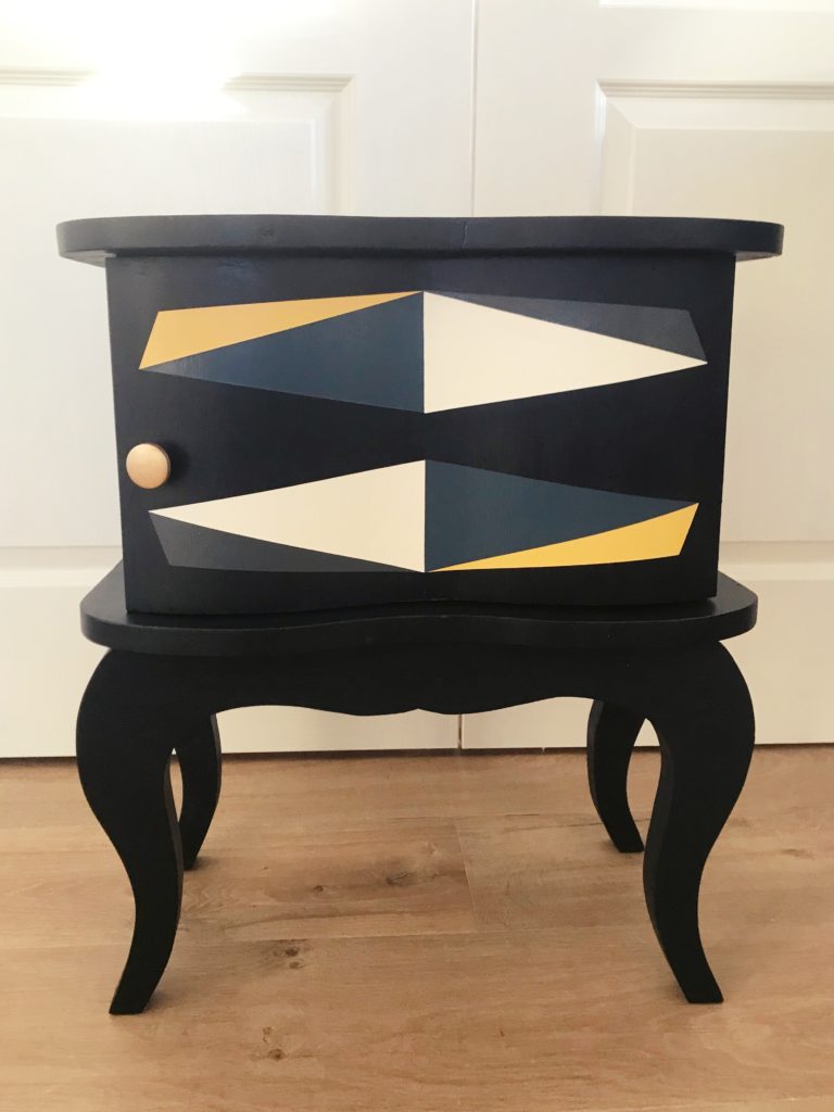 Chevet arqué années 40 relooké - KindofWood meuble